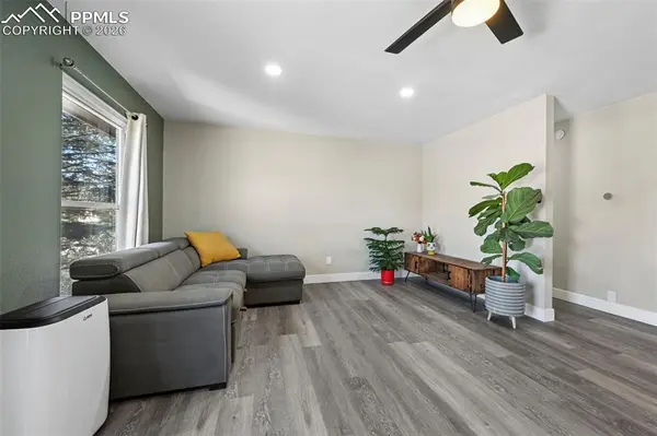 6550 Ashcroft DR, Colorado Springs, CO 80918