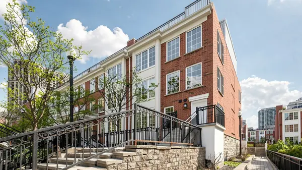 5 Everson DR #830, Toronto C14, ON M2N 7C3