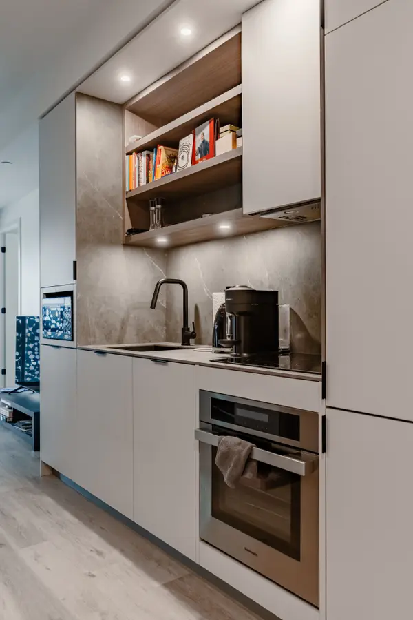 55 Charles ST E #2508, Toronto C08, ON M4Y 0J1