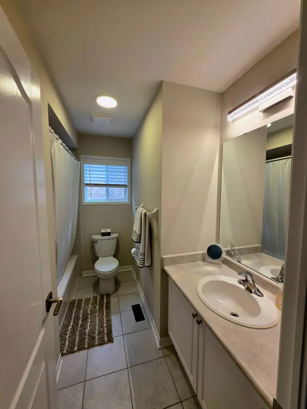 129 Dolce CRES, Vaughan, ON L4H 3C8