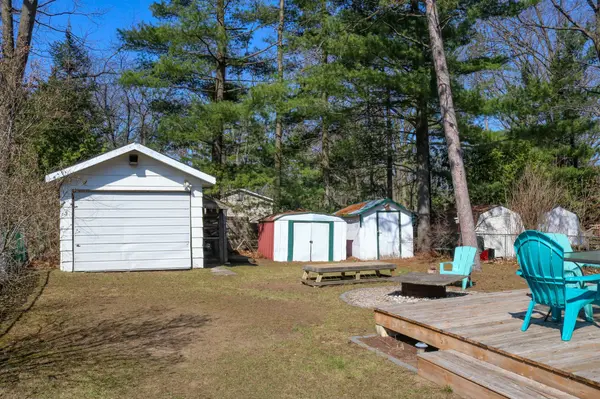 152 Melrose AVE, Wasaga Beach, ON L9Z 2T1