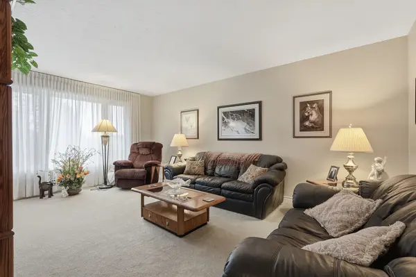 711 21st A AVE, Hanover, ON N4N 3M2