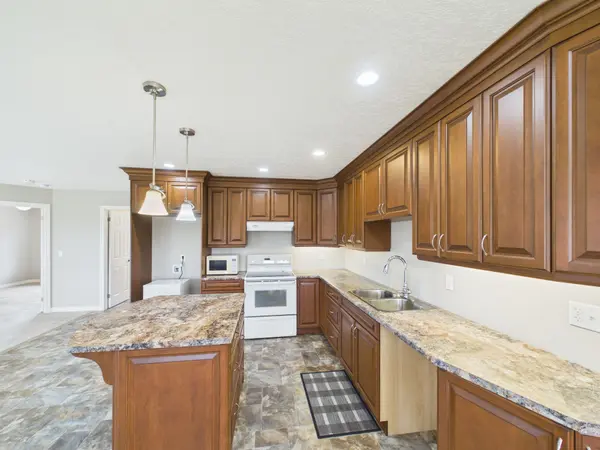 39 McCrea ST, Morris Turnberry, ON N0G 1E0