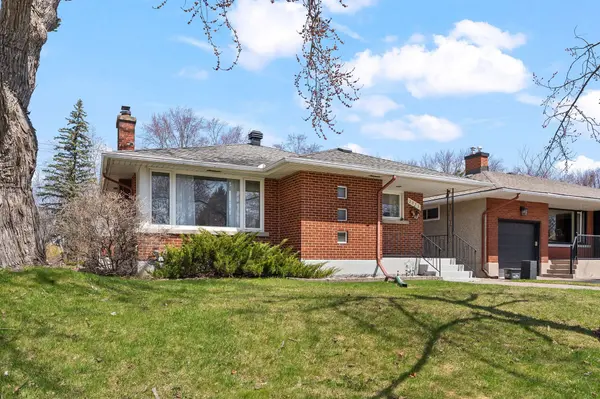 2075 Neepawa AVE, Carlingwood - Westboro And Area, ON K2A 3L7