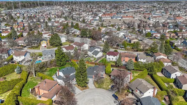 13 Redfox PL, Kanata, ON K2M 1C8