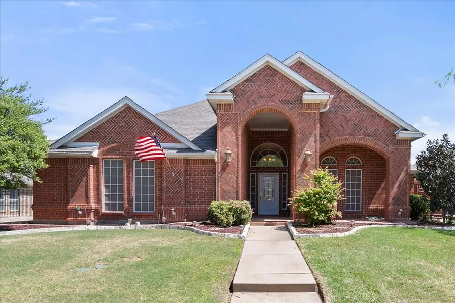 1013 Brook Arbor Drive, Mansfield, TX 76063
