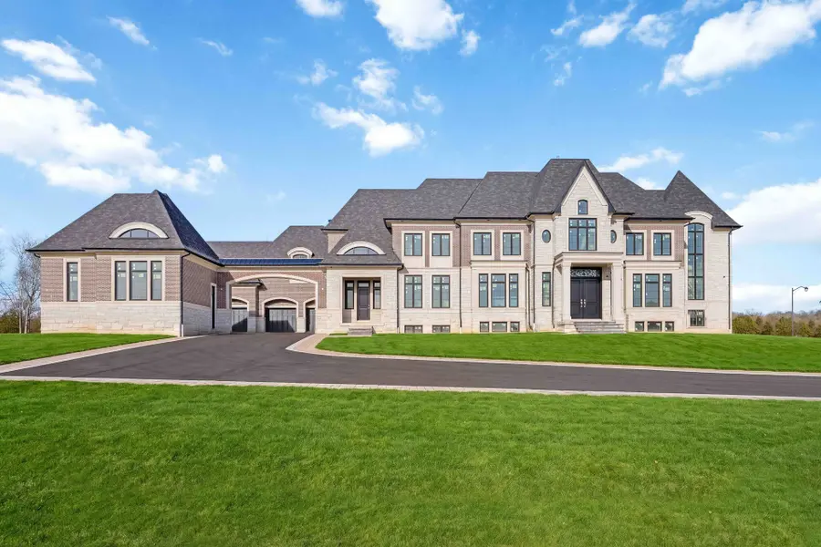 62 Mount Mellick DR, King, ON L7B 1A3