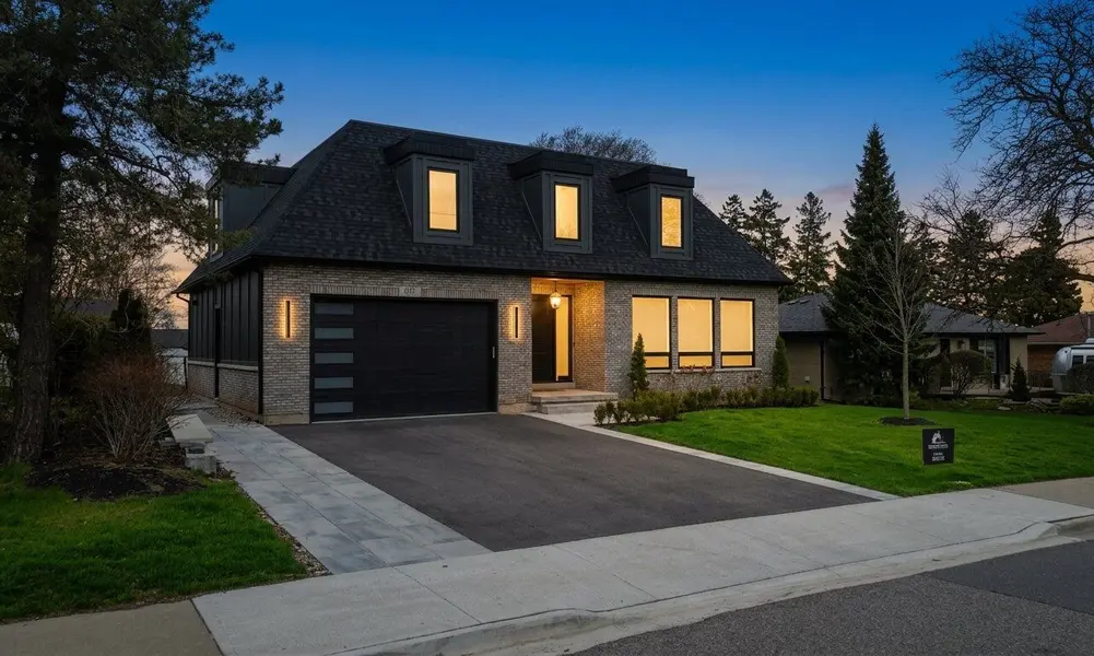 107 Vista BLVD, Mississauga, ON L5M 1W1