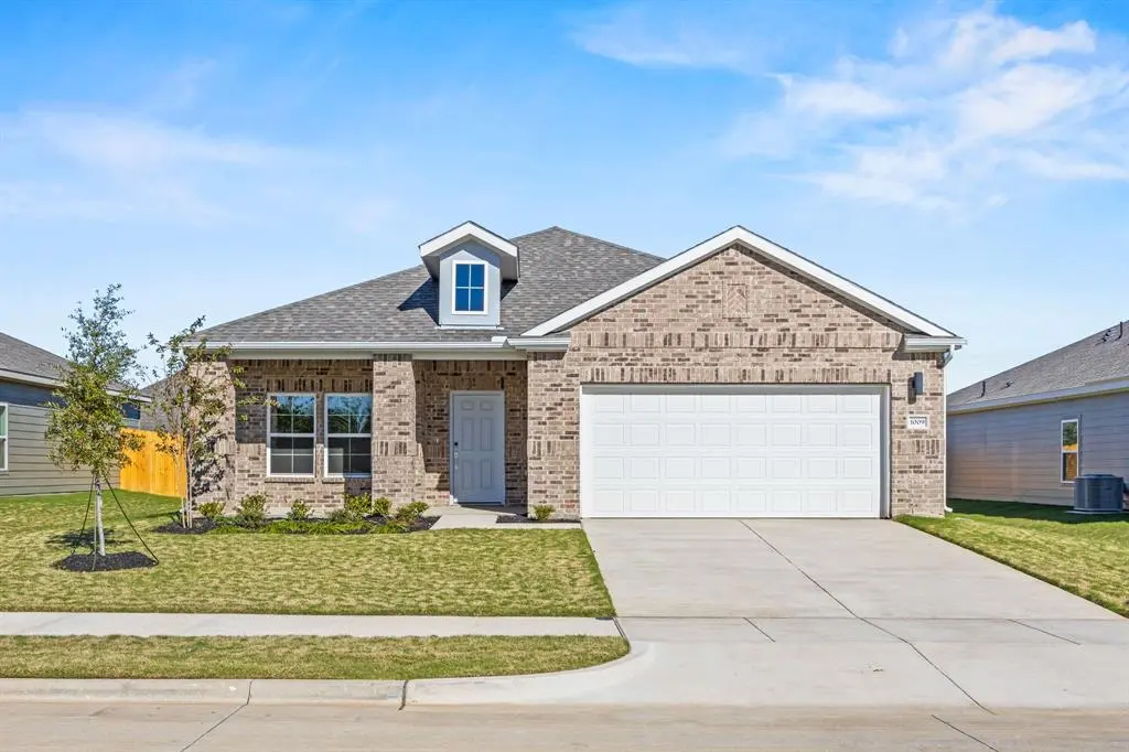 1009 Park Oak Lane, Crowley, TX 76036