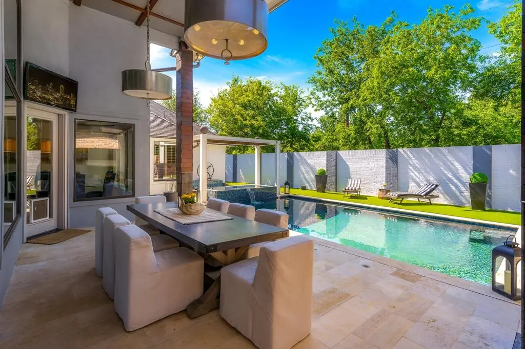 4001 Memorial Court, Carrollton, TX 75010