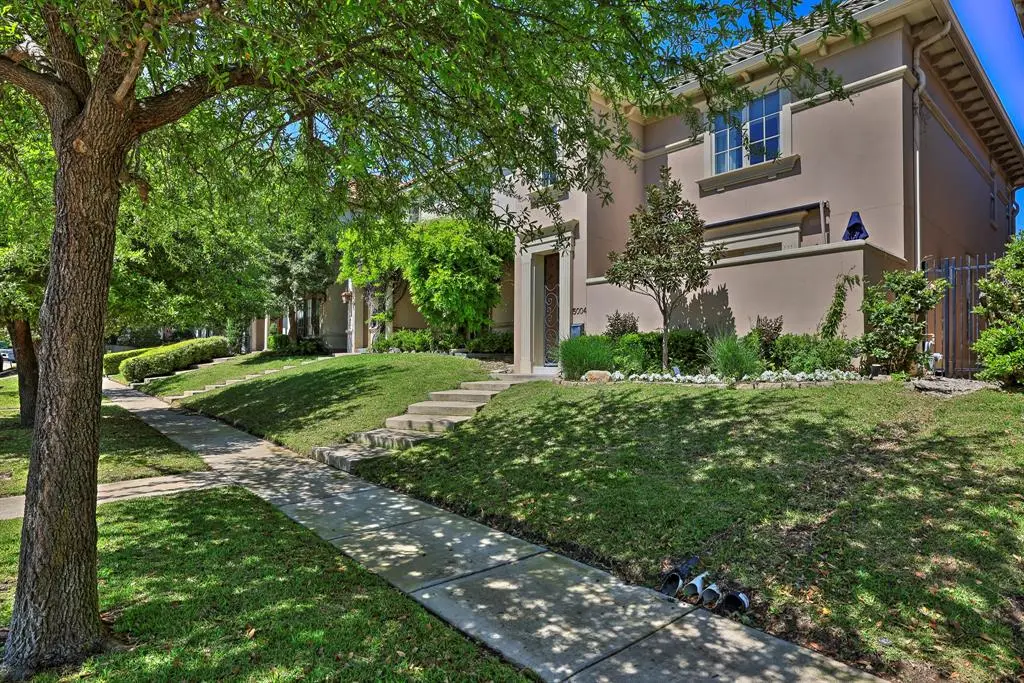 5004 Byers Avenue, Fort Worth, TX 76107