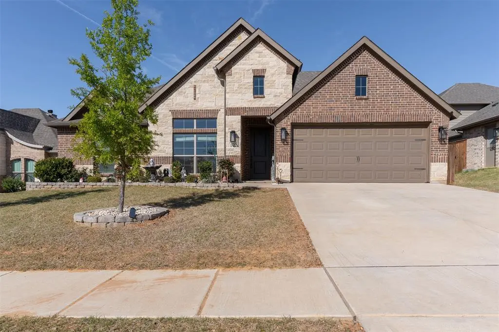 145 Mockingbird Hill Drive, Joshua, TX 76058