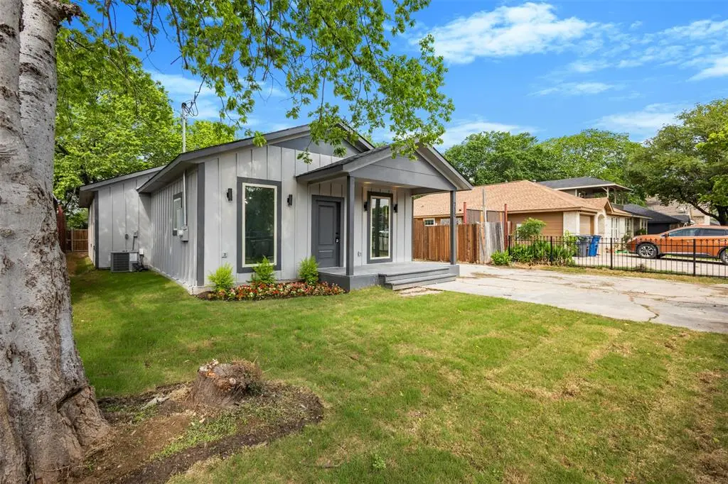 715 Ezekial Avenue, Dallas, TX 75217