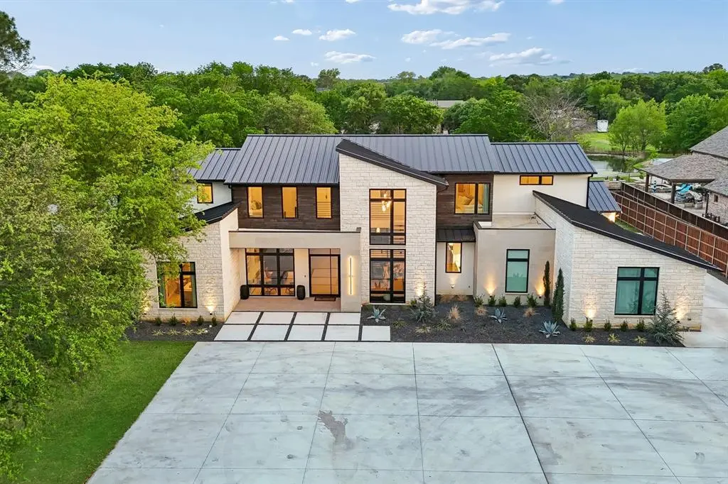 309 Glade Road, Colleyville, TX 76034