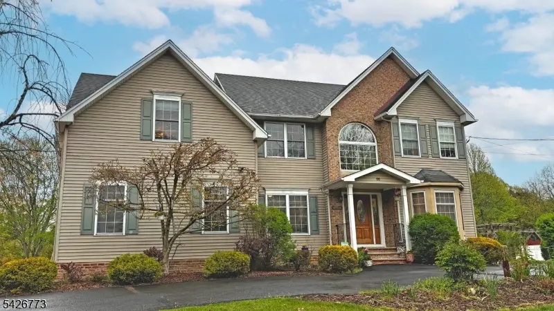 66 Green Valley Dr, Warren Twp., NJ 07059