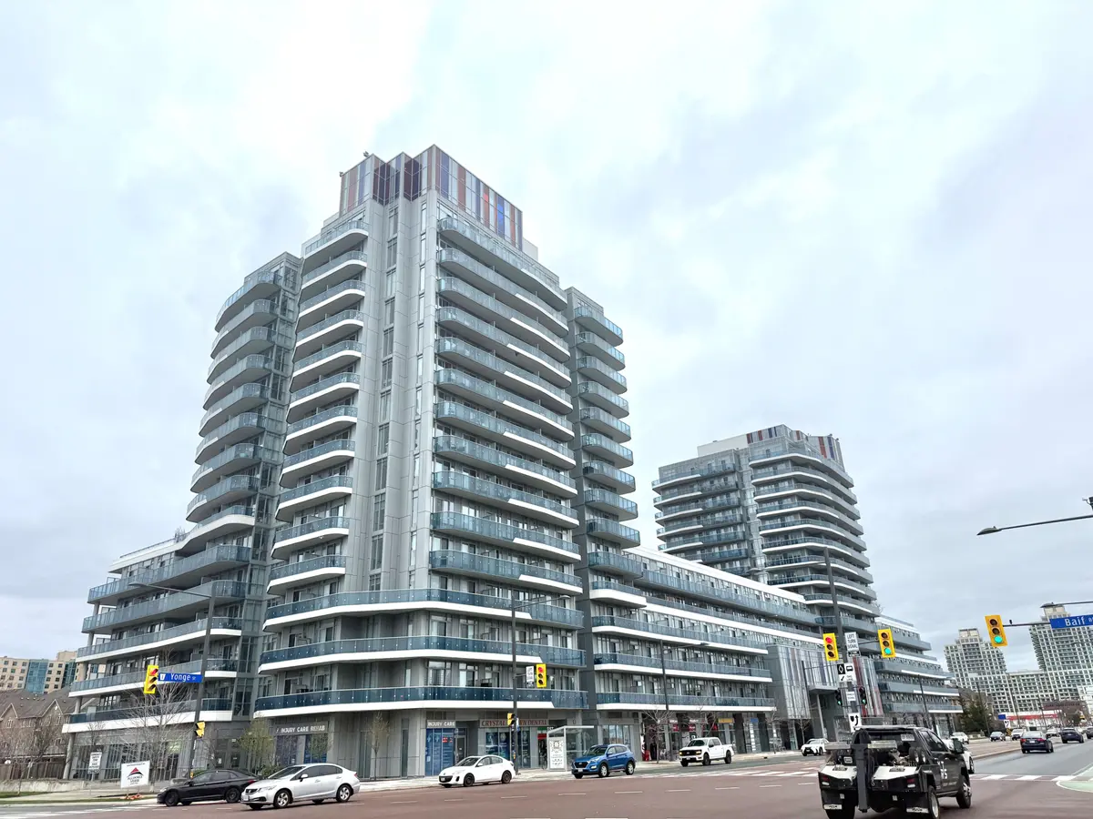 9471 Yonge ST #808, Richmond Hill, ON L4C 0Z5