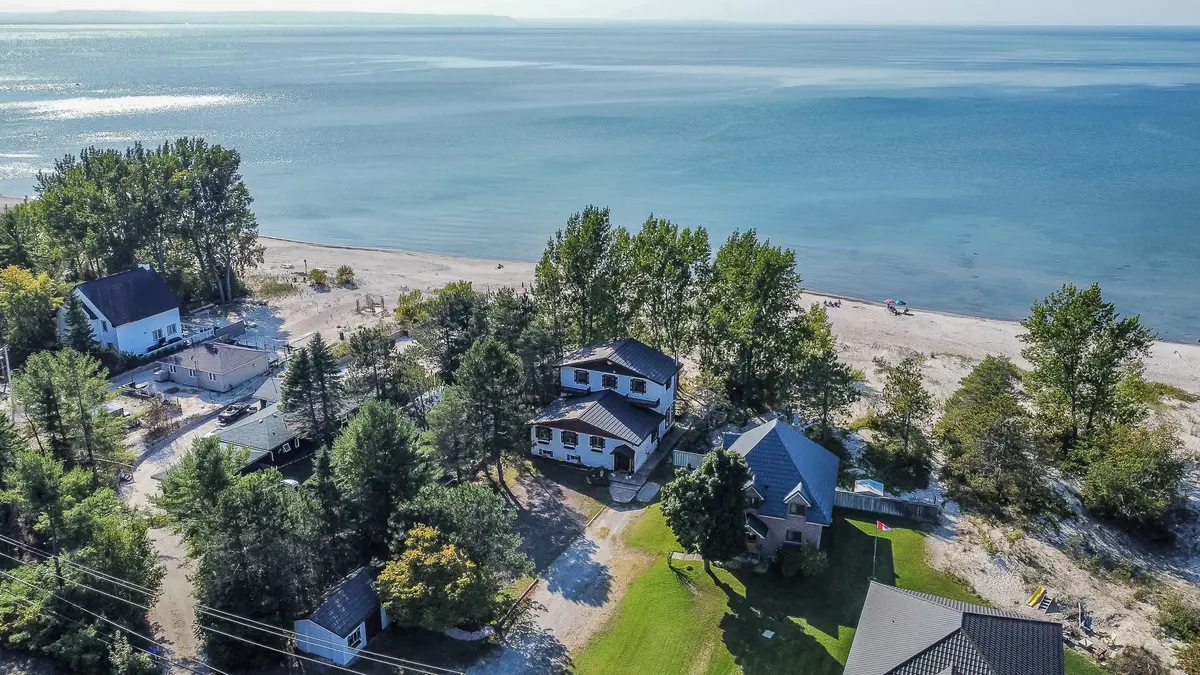 14 JAMES ST, Tiny, ON L0L 2T0