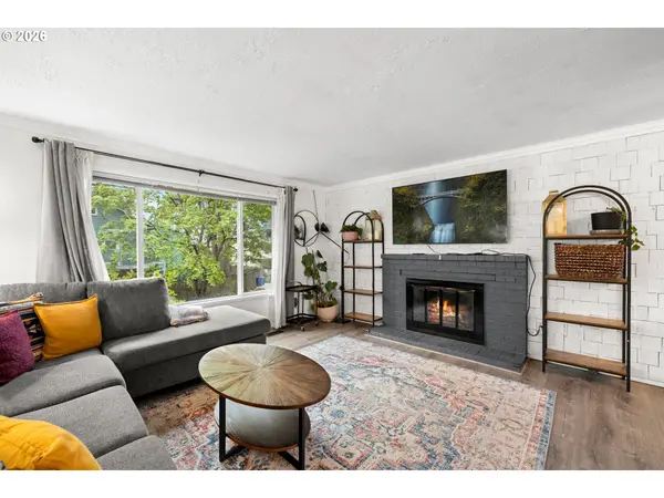 105 SE 165TH AVE, Portland, OR 97233