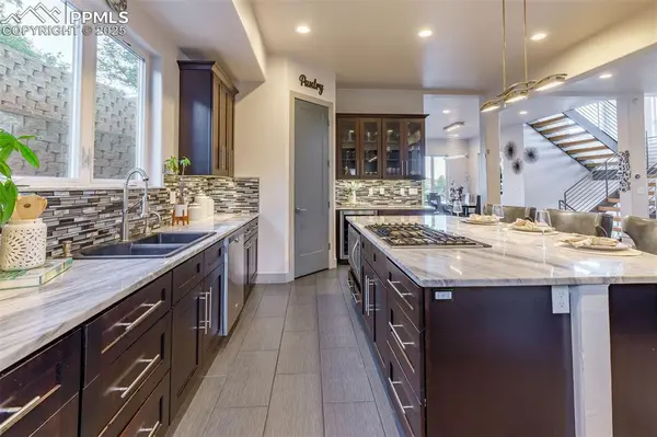 162 Crystal Valley RD, Manitou Springs, CO 80829