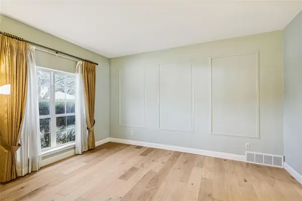 4212 Lake Vista Drive, Benbrook, TX 76132