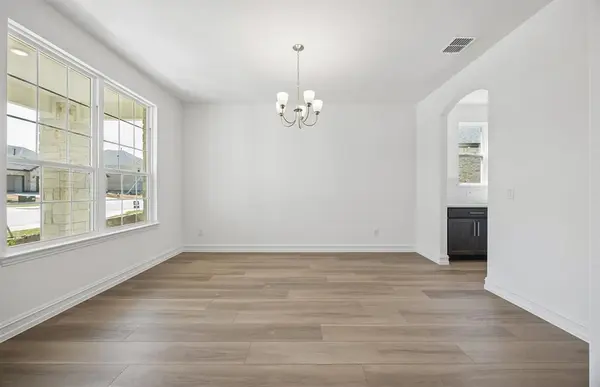 721 Brozgold Avenue, Midlothian, TX 76065