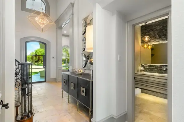 4001 Memorial Court, Carrollton, TX 75010