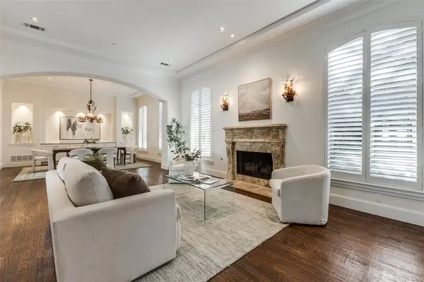 14828 Bellbrook Drive, Addison, TX 75254