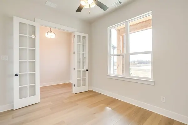 410 Olson Road, Waxahachie, TX 75167