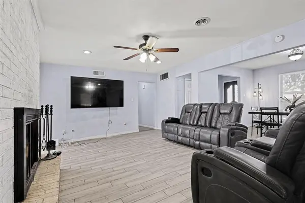 2725 Mark Drive, Mesquite, TX 75150