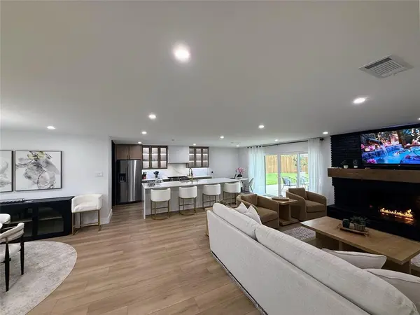 3895 Antigua Circle, Dallas, TX 75244