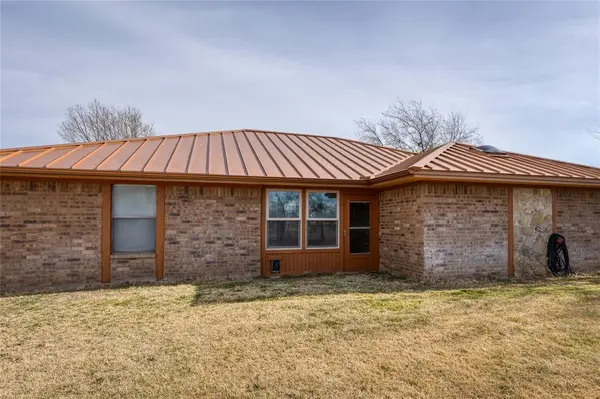 1290 Sweet Springs Road, Weatherford, TX 76088