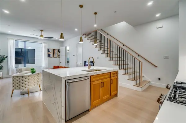 708 W Tenth Street #101, Dallas, TX 75208