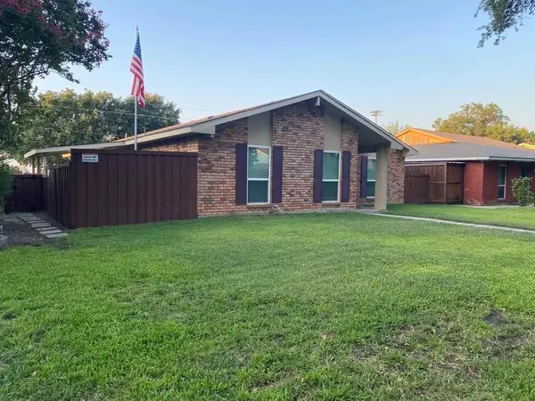 5036 Arbor Glen Road, The Colony, TX 75056