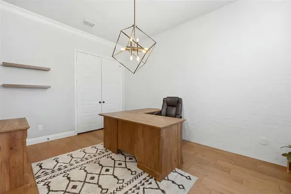 1910 Green Jasper Place, Arlington, TX 76005