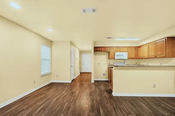 1716 S Waco Street, Van Alstyne, TX 75495