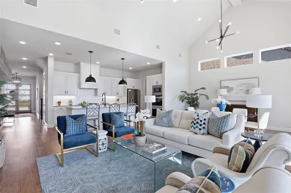 2209 Sandrellan Street, Fort Worth, TX 76008