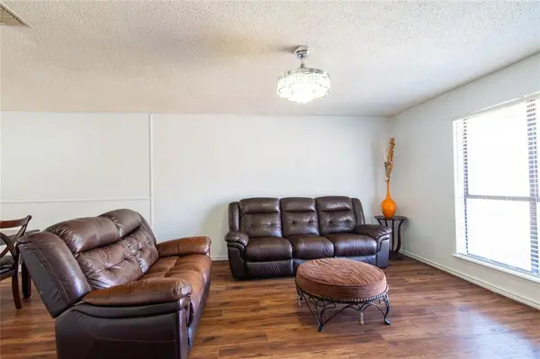 808 Meadow Mead Drive, Allen, TX 75002