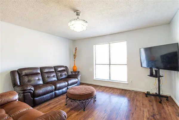 808 Meadow Mead Drive, Allen, TX 75002