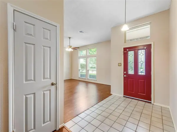 269 E Ridgegate Drive, Garland, TX 75040