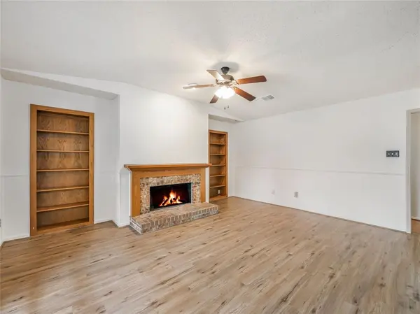 269 E Ridgegate Drive, Garland, TX 75040