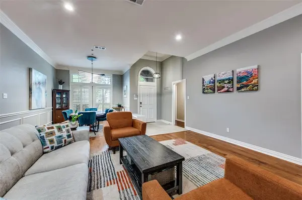 2720 Holly Brook Court, Bedford, TX 76021