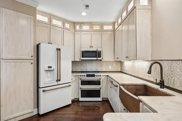 330 Las Colinas Boulevard E #1302, Irving, TX 75039