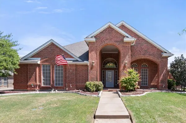 1013 Brook Arbor Drive, Mansfield, TX 76063