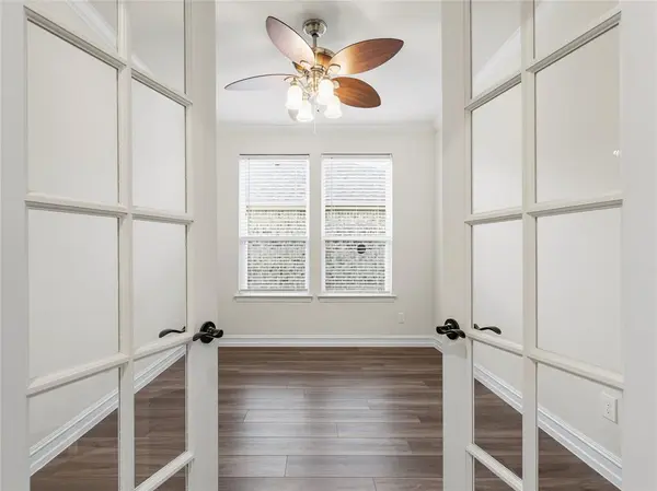 948 Memorial Drive, Little Elm, TX 76227