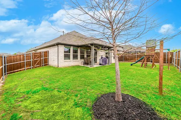 9000 Flying Eagle Lane, Fort Worth, TX 76131