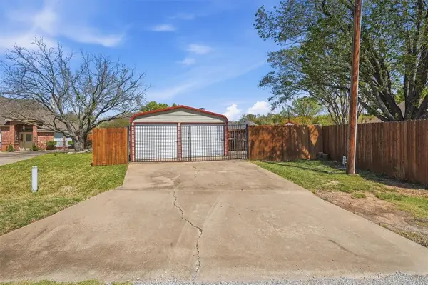 3802 Buena Vista Circle, Granbury, TX 76049