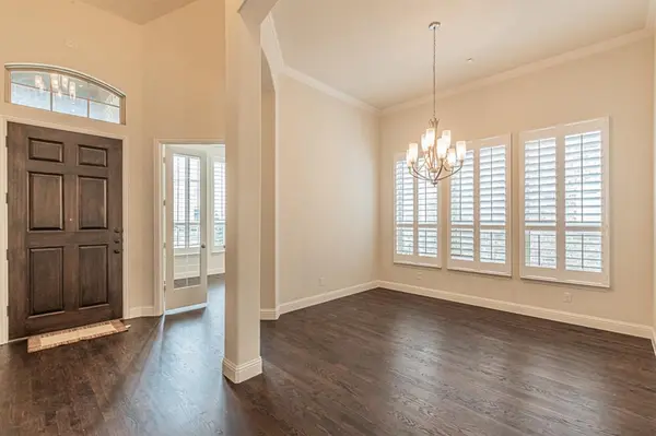 2044 Remington Drive, Irving, TX 75063