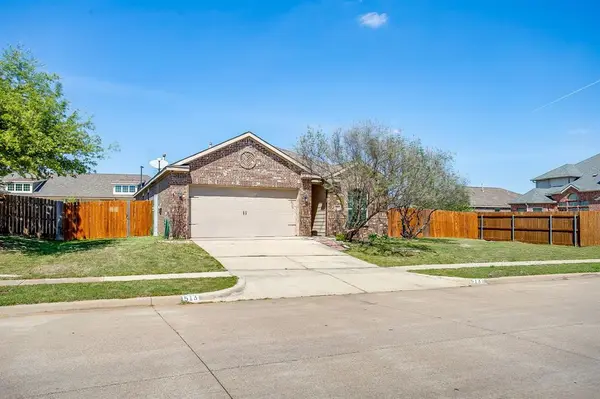 513 Bailer Drive, Crowley, TX 76036