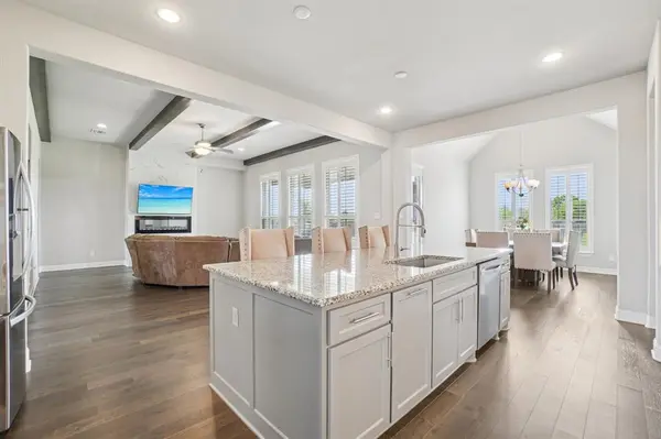 8230 Palmer Lane, Waxahachie, TX 75167