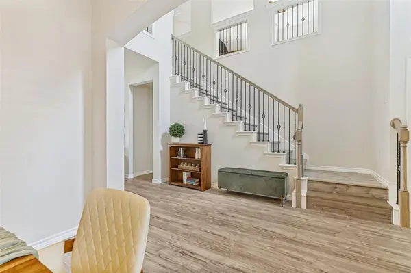 8233 Delafield Drive, Fort Worth, TX 76131